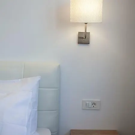 Feidias Luxury Flat Psyrri Square