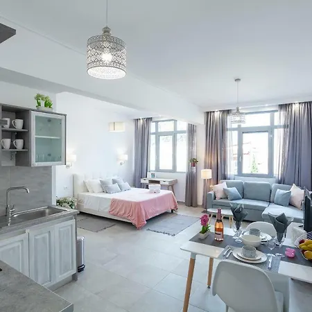 Feidias Luxury Flat Psyrri Square
